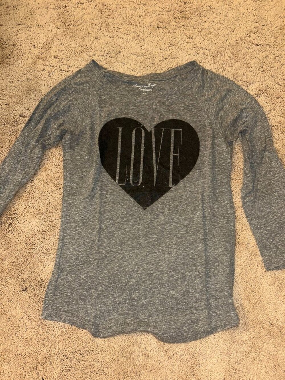 American Eagle Heather Grey 3/4 Length Sleeve Love Heart Tee Shirt